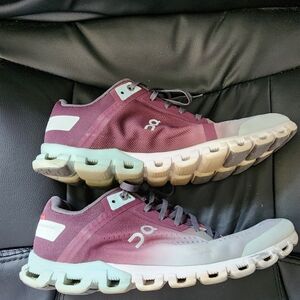 On Cloud Women's shoes